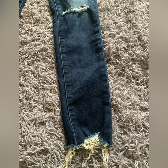 Distress Jean - Picture 2 of 8